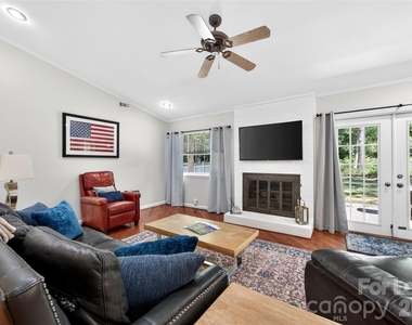9131 Glisson Court - Photo Thumbnail 5