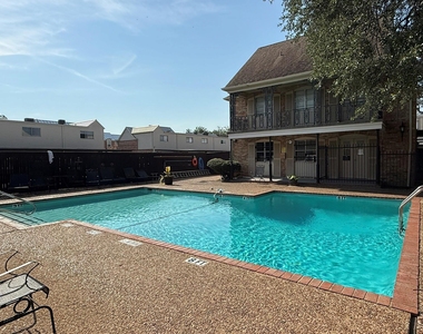 9825 Park Lane Court - Photo Thumbnail 25