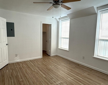 9825 Park Lane Court - Photo Thumbnail 16