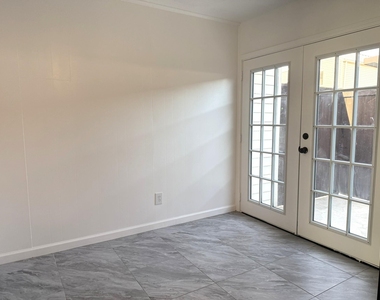 9825 Park Lane Court - Photo Thumbnail 20