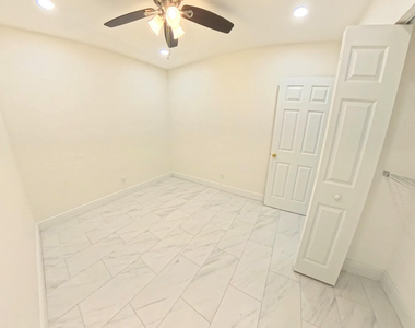 341 Henthorne Drive - Photo Thumbnail 17