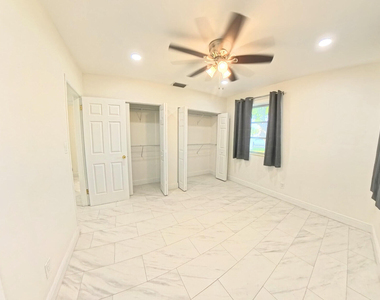 341 Henthorne Drive - Photo Thumbnail 21