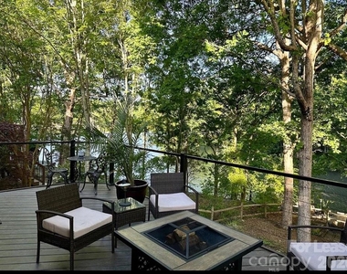 519 Delburg Street - Photo Thumbnail 21
