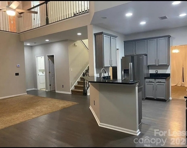 519 Delburg Street - Photo Thumbnail 1