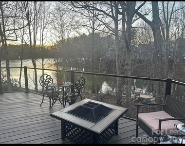 519 Delburg Street - Photo Thumbnail 22