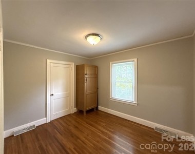 4908 Elder Avenue - Photo Thumbnail 11
