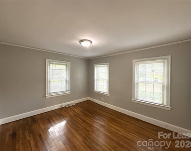 4908 Elder Avenue - Photo Thumbnail 9