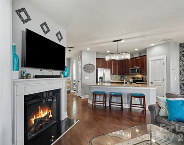 3835 Willow Green Place - Photo Thumbnail 9