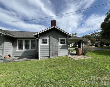 629 N Cedar Street - Photo Thumbnail 15