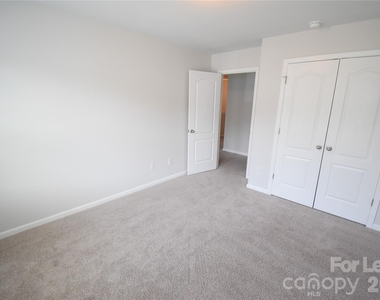 220 Briana Marie Way - Photo Thumbnail 20