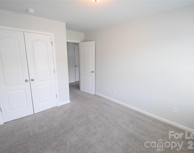 220 Briana Marie Way - Photo Thumbnail 18