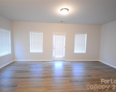 220 Briana Marie Way - Photo Thumbnail 9