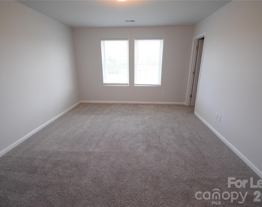 220 Briana Marie Way - Photo Thumbnail 10