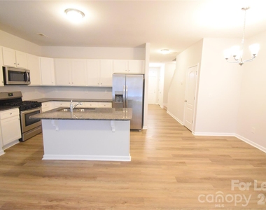 220 Briana Marie Way - Photo Thumbnail 5