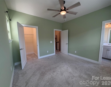 16034 Roscoe Lane - Photo Thumbnail 7