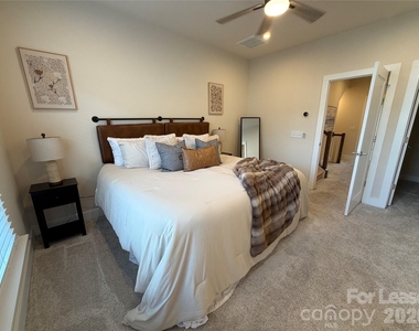 16034 Roscoe Lane - Photo Thumbnail 5