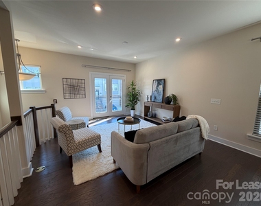 16034 Roscoe Lane - Photo Thumbnail 4