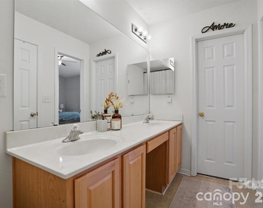 12350 Hennigan Place Lane - Photo Thumbnail 7
