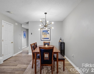 12350 Hennigan Place Lane - Photo Thumbnail 5