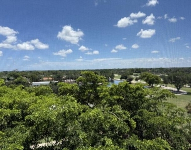 250 Jacaranda Drive - Photo Thumbnail 5