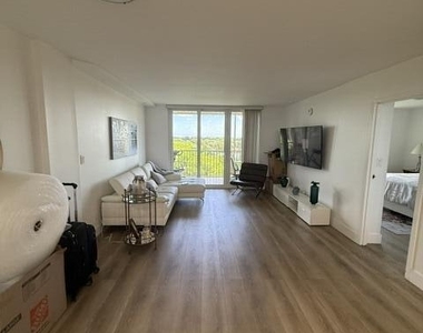 250 Jacaranda Drive - Photo Thumbnail 11