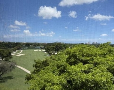 250 Jacaranda Drive - Photo Thumbnail 4