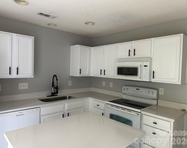 5209 Ficus Tree Lane - Photo Thumbnail 4