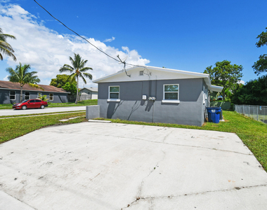 968 W 9th Street - Photo Thumbnail 21