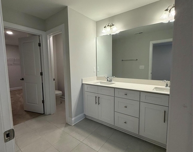 3941 Fadden Street - Photo Thumbnail 7