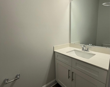 3941 Fadden Street - Photo Thumbnail 10