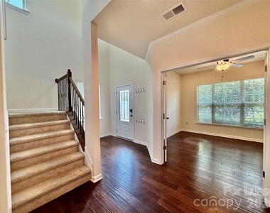 4019 Oakmere Road - Photo Thumbnail 2