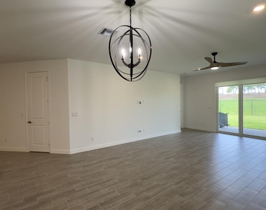 1473 Wandering Willow Way - Photo Thumbnail 8