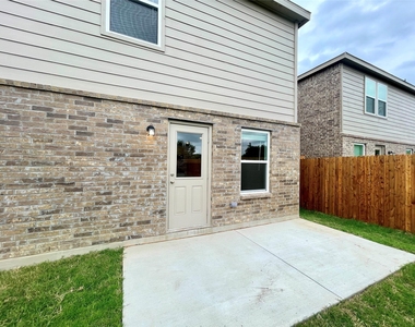 481 Grenada Lake Drive - Photo Thumbnail 26