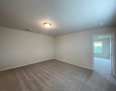 481 Grenada Lake Drive - Photo Thumbnail 12