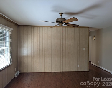 103 Abingdon Circle - Photo Thumbnail 10