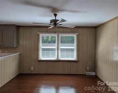 103 Abingdon Circle - Photo Thumbnail 14