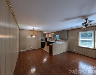 103 Abingdon Circle - Photo Thumbnail 12