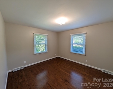 103 Abingdon Circle - Photo Thumbnail 23