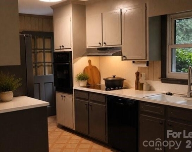 103 Abingdon Circle - Photo Thumbnail 29