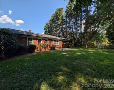 103 Abingdon Circle - Photo Thumbnail 28