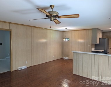 103 Abingdon Circle - Photo Thumbnail 11