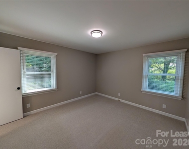 103 Abingdon Circle - Photo Thumbnail 18