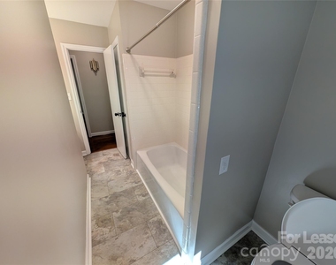 103 Abingdon Circle - Photo Thumbnail 17