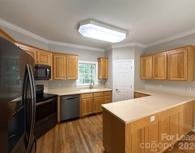 2649 Willowbrook Drive - Photo Thumbnail 9