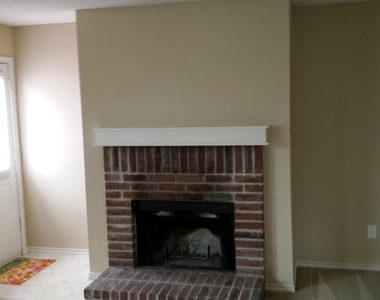 2640 Annalea Lane - Photo Thumbnail 4