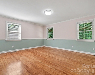 7017 Linda Lake Drive - Photo Thumbnail 9