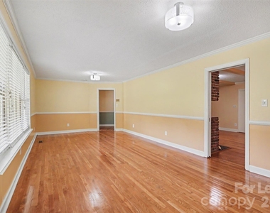 7017 Linda Lake Drive - Photo Thumbnail 7