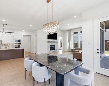 320 Telico Court - Photo Thumbnail 8