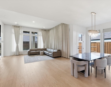 320 Telico Court - Photo Thumbnail 6
