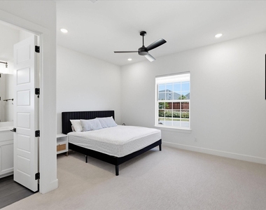 320 Telico Court - Photo Thumbnail 19